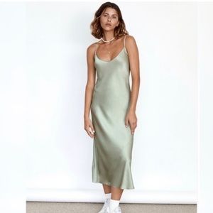 Aritzia Wilfred Only slip dress XL sage green
